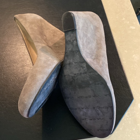 Shoes - Picture 3 of 5